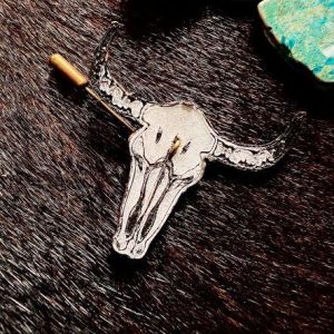 white and black longhorn hatpin hand painted and hand carved.